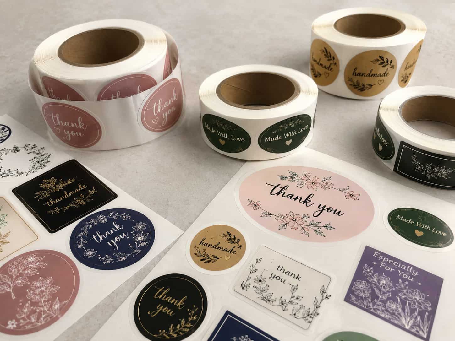 Rótulos adesivos personalizados: o que avaliar antes